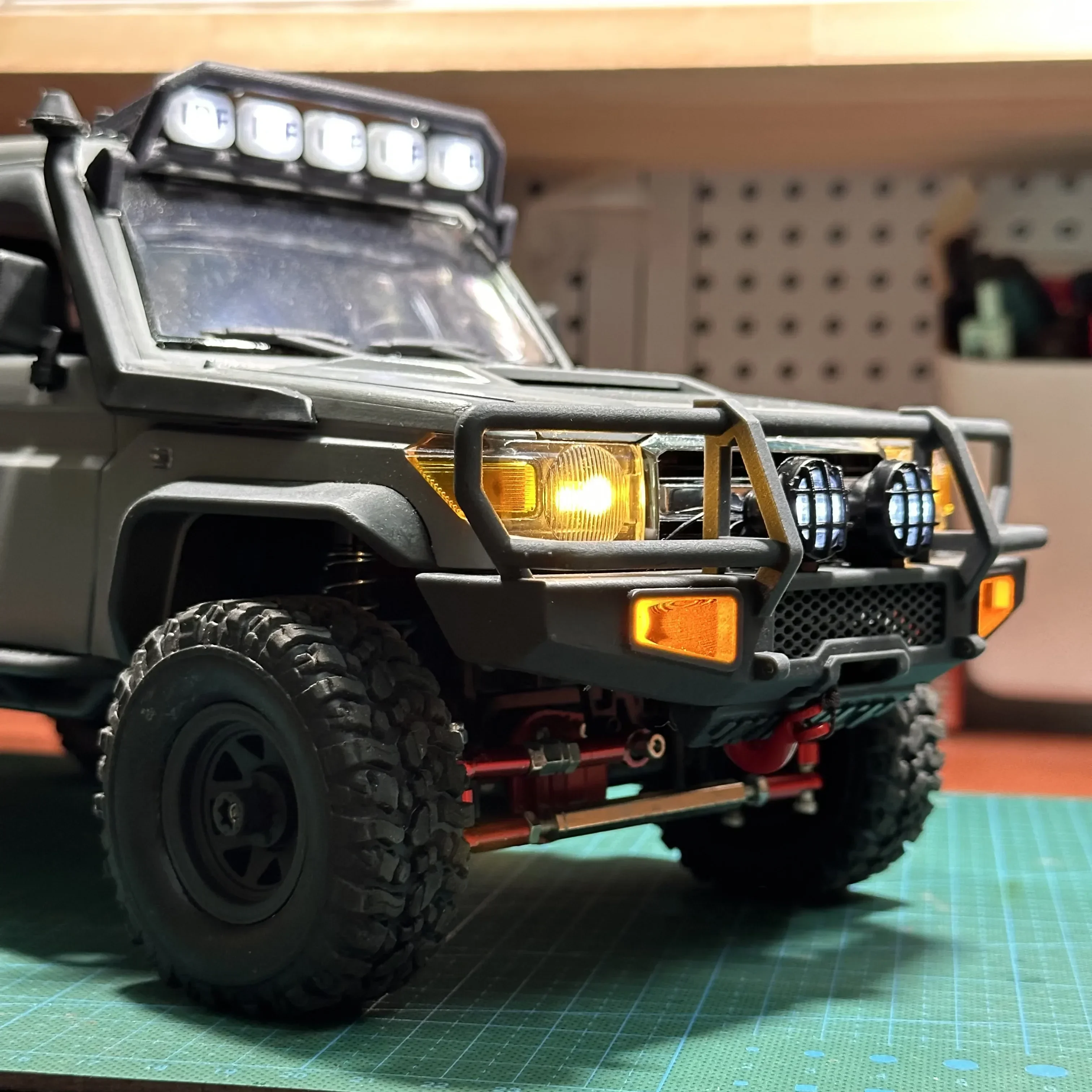 MN-82 カスタムセット MNモデル トヨタ ランドクルーザー79 1/12 アウトドアラジコン