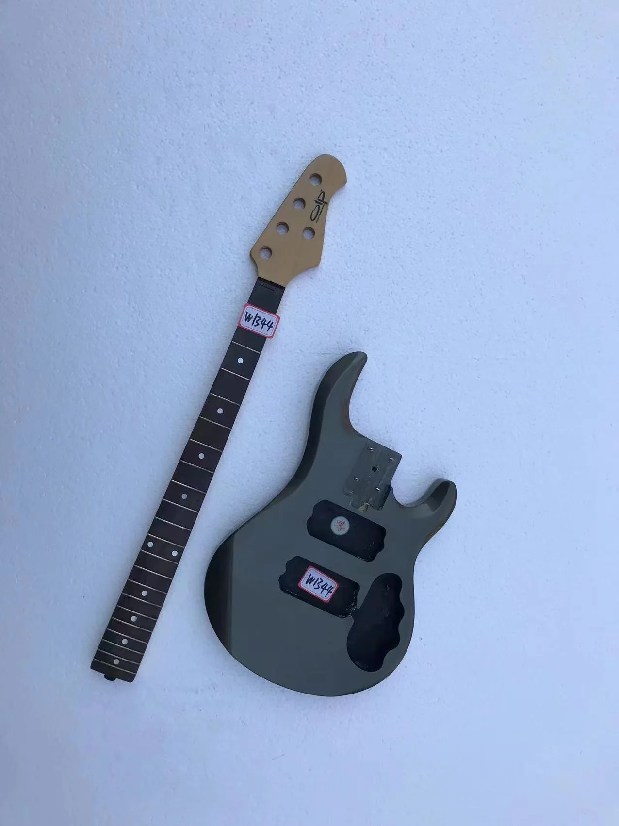 DIY 5 Strings Electric Bass Guitar Guitarra without Hardwares in Stock W1344