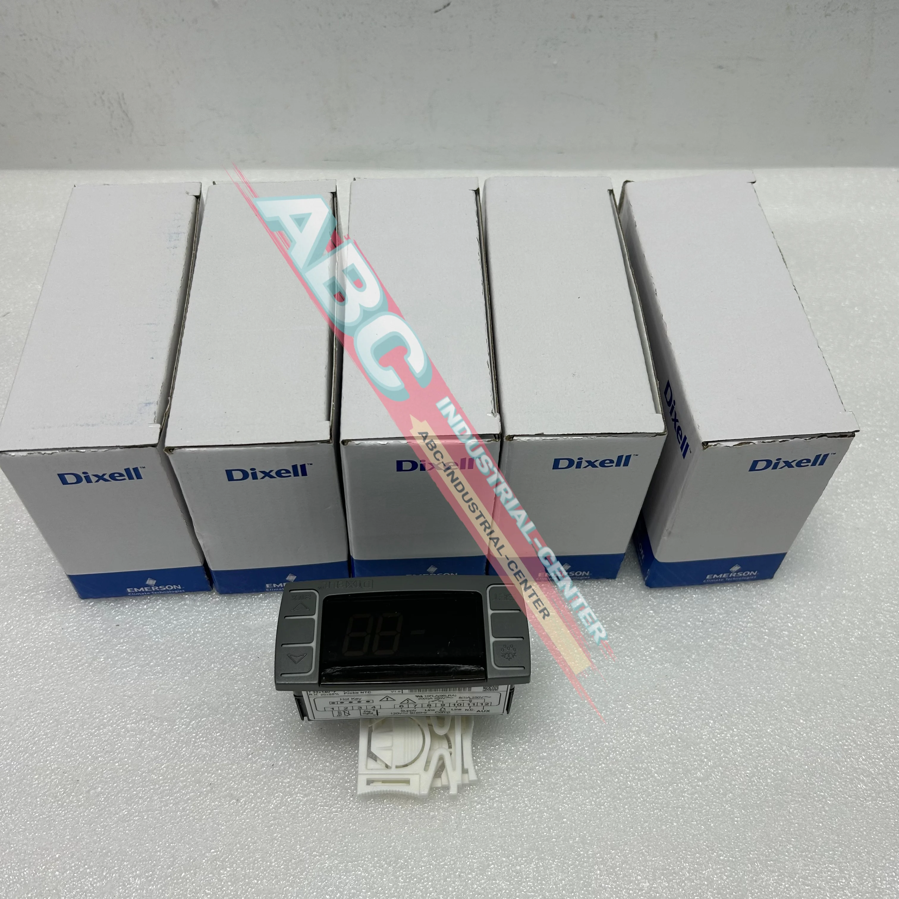 XR03CX-4N0F1 온도 조절기 새 제품