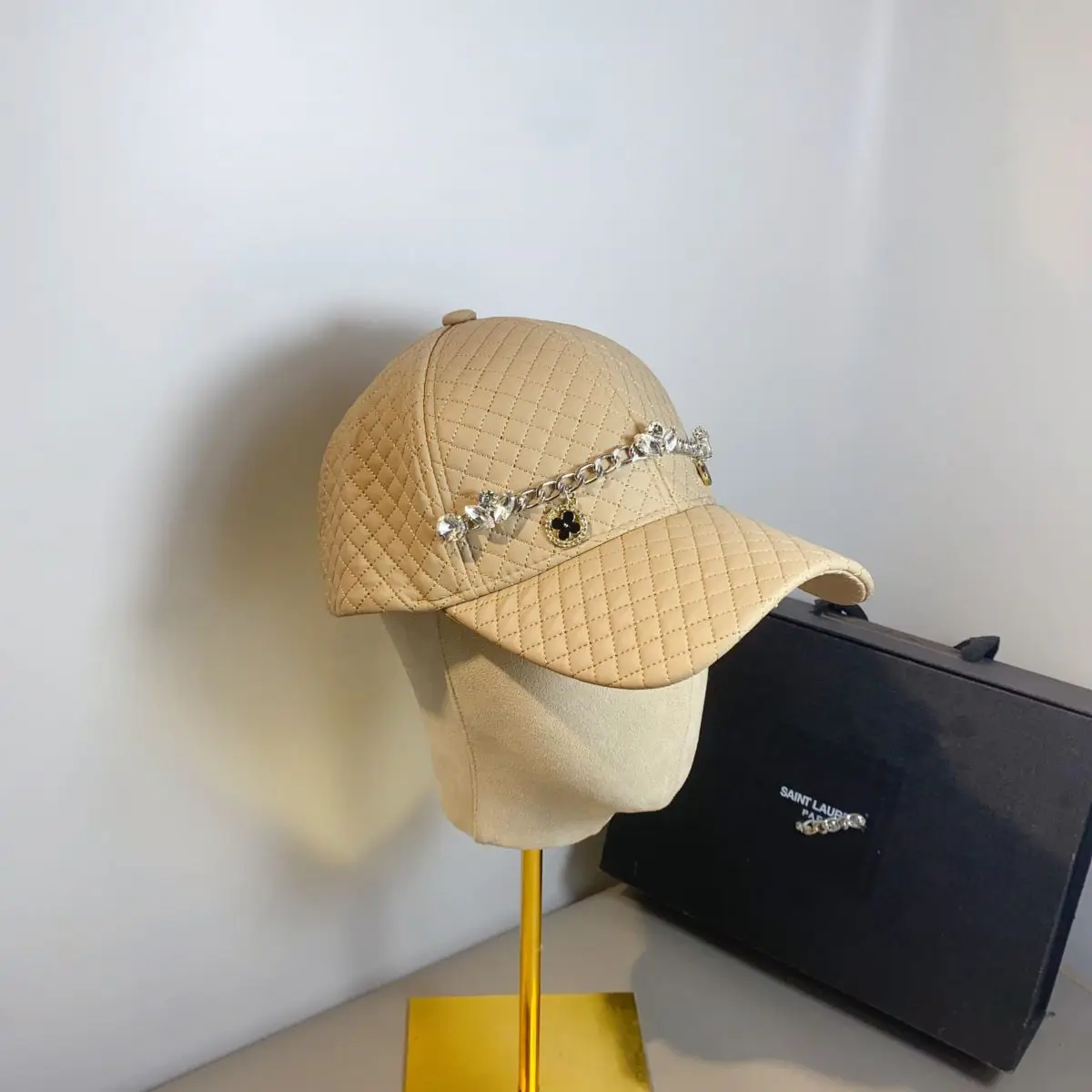 New men's hat autumn and winter leather rhinestone bright face fashion plaid duck hat travel all sun sunscreen baseball caps 2