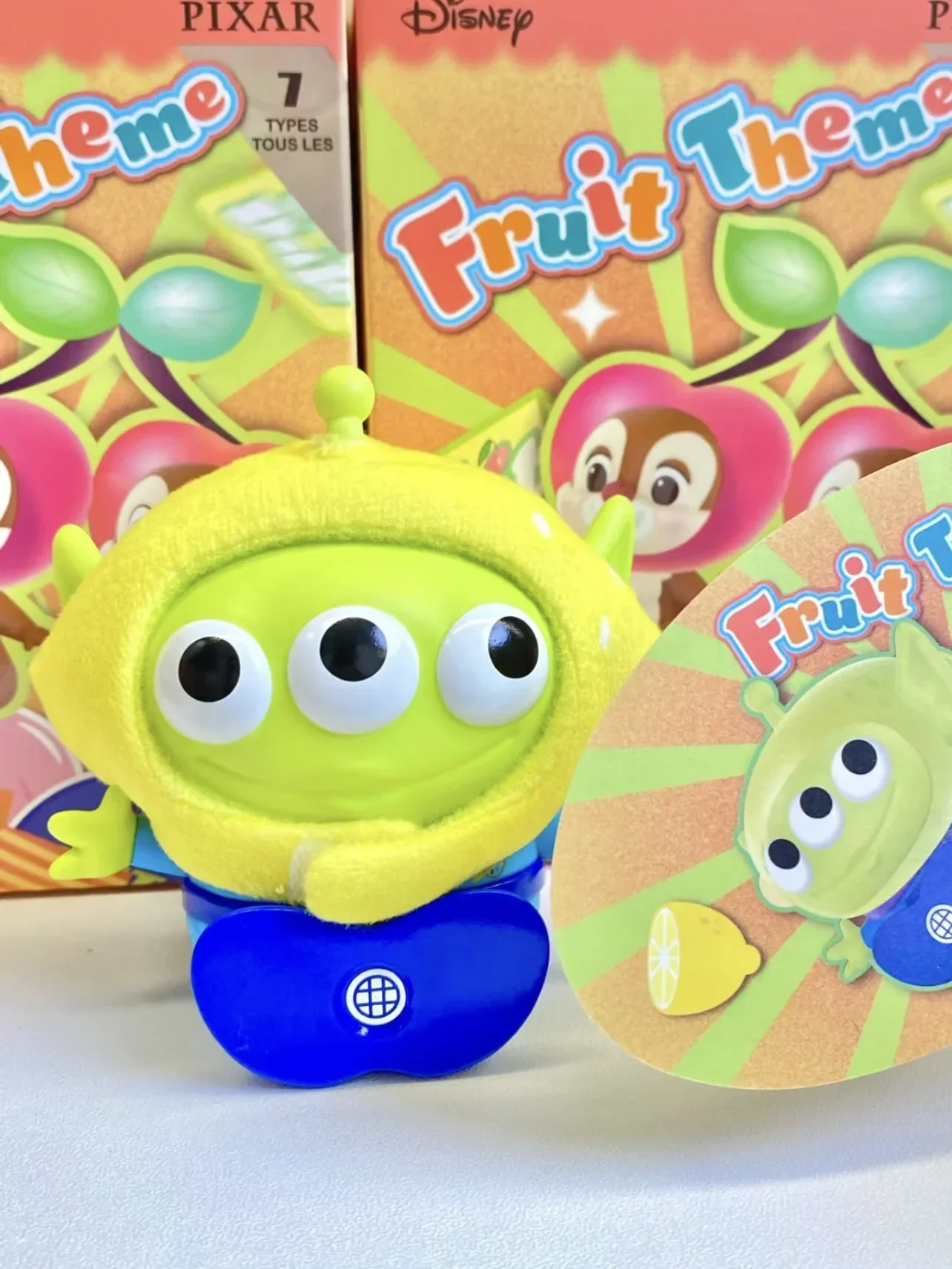 Figura de caja sorpresa de la serie Disney Fruit Headgear, modelo de juego de moda, adorno de muñeca, regalo misterioso, caja sorpresa, juguete lindo para niñas