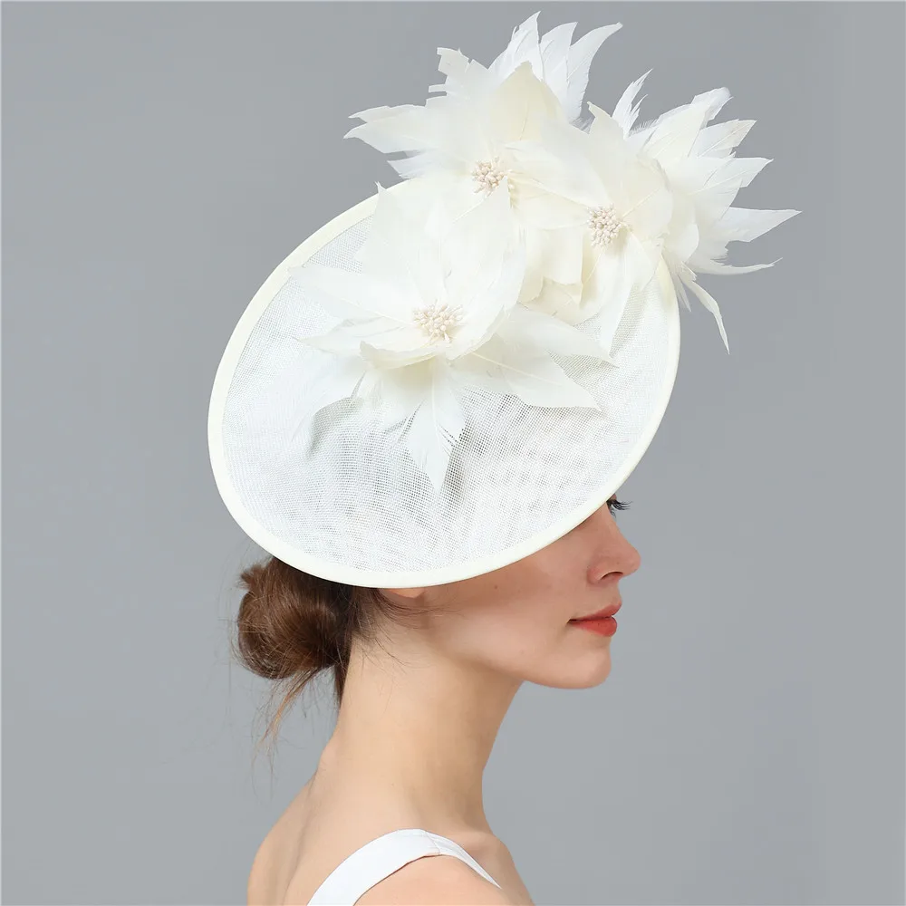 Petit Chapeau Bibi Chic Avec Plume