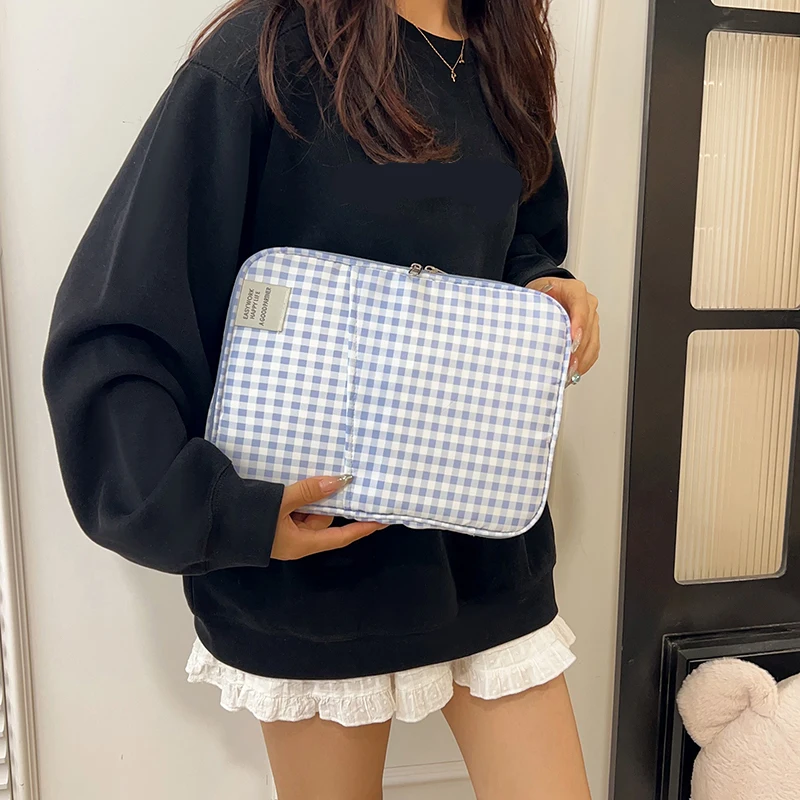 Stylish Plaid Nylon Laptop Sleeve with Multi-Pocket Organizer