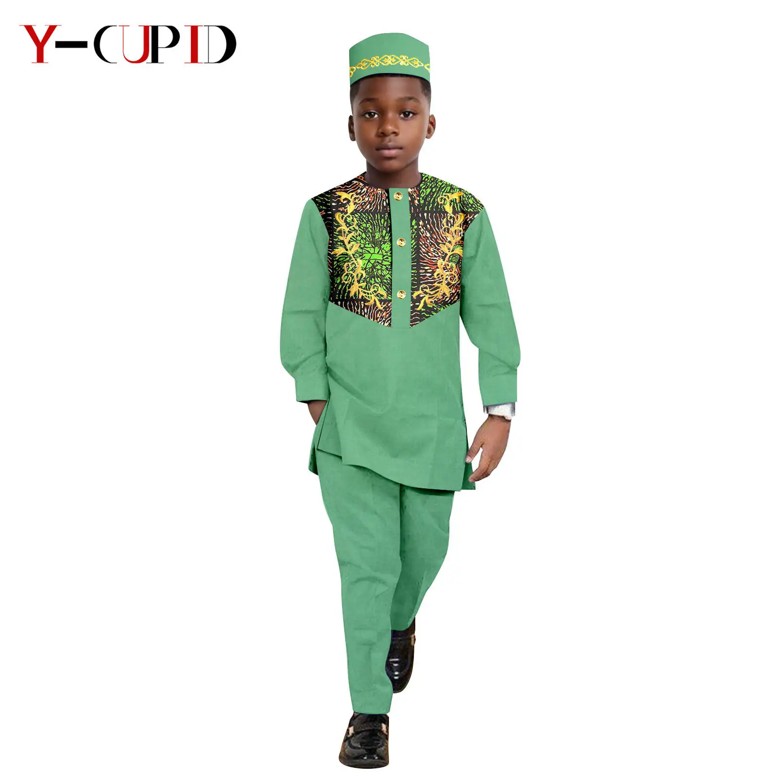 Bello Modello Di Moda Africano in Vesto Tradizionale. Immagine Stock