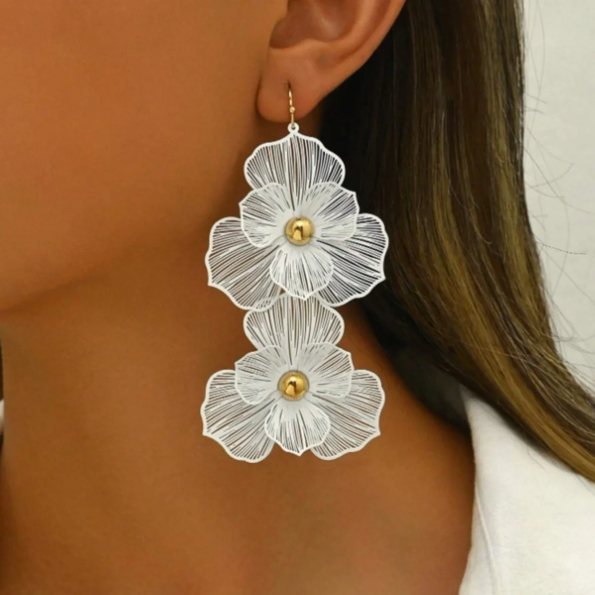 Fashionable Double-Layer Floral Drop Earrings for Women Exaggerated Design Long Floral Earrings Suitable For Daily Wear