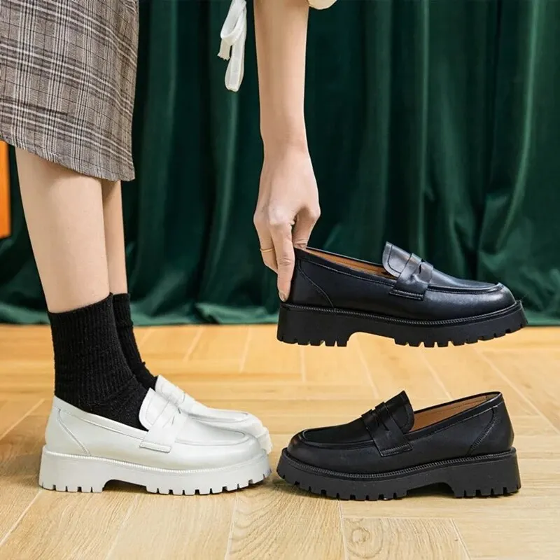 Weibliche britische Stil dickbesohlte College-Stil lässige Slipper Echt leder Mode Schuhe