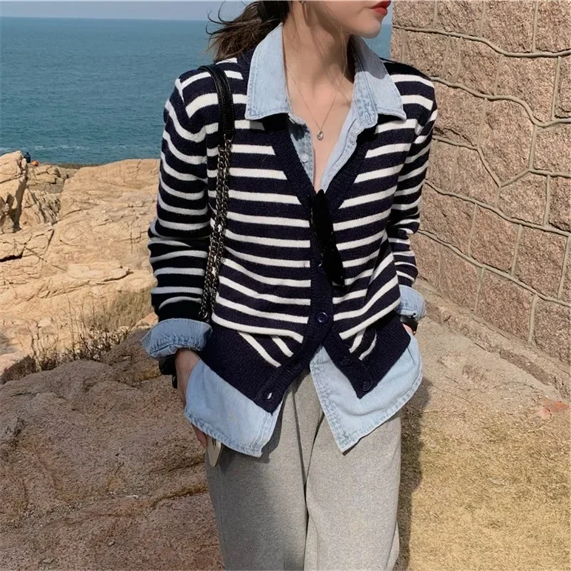 

Ladies Long Sleeve Loose Sweater Striped Knitted Cardigan Women Button Up Knit Top Black and White Stripes Knitwear V Neck Top