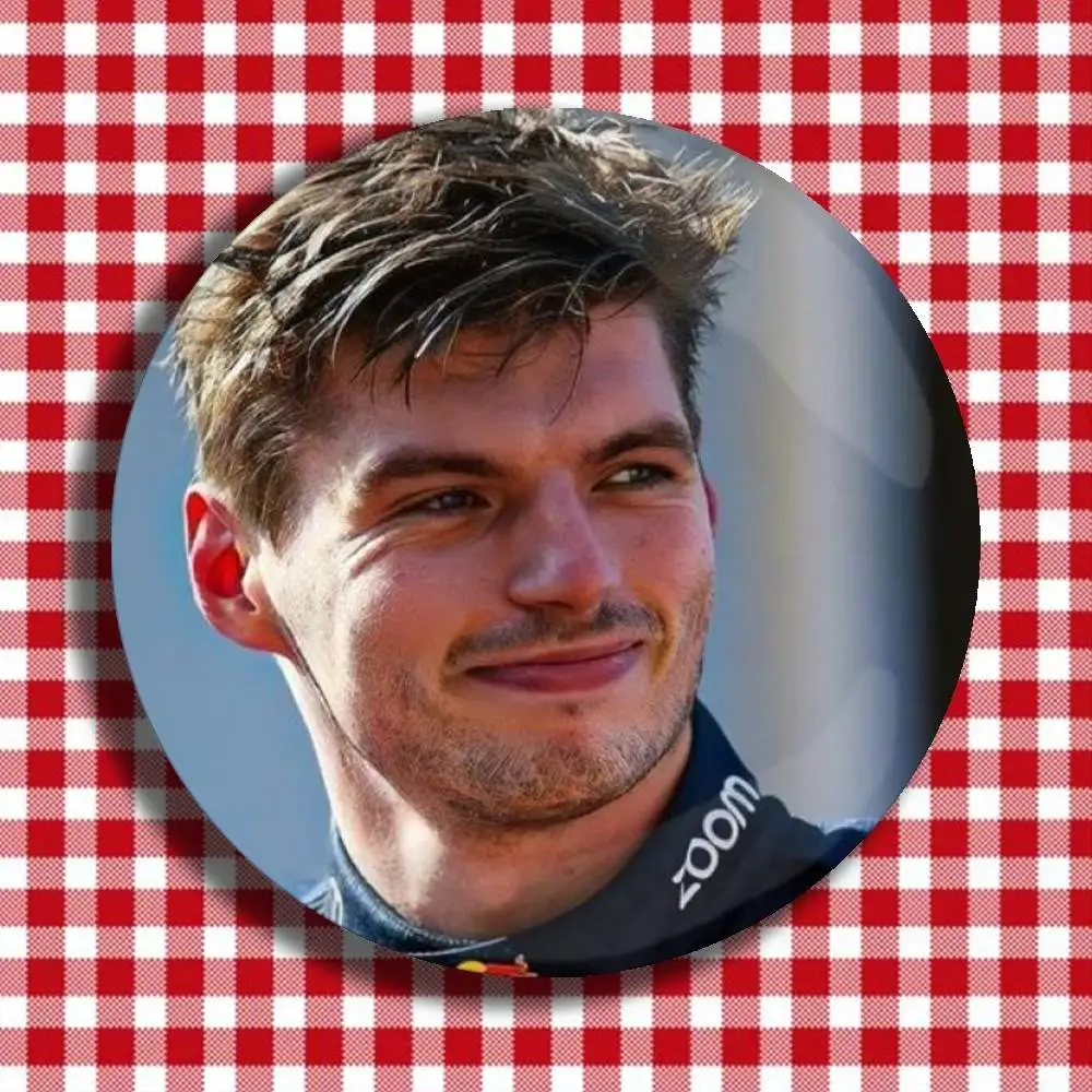 M-Max 레이싱 드라이버 V-Verstappen 레이저 배지 크리에이티브 핀 브로치 가방 의류 모자 장식 선물 팬 수집품