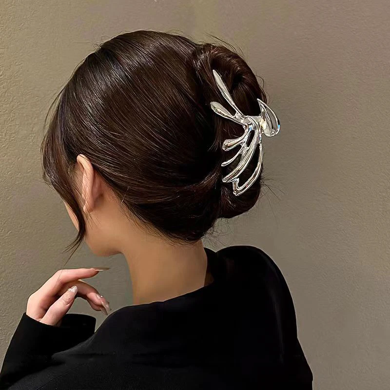 Woman Large Metal Personality Butterfly Hair Claw Ladies Barrettes Hairgrip Hair Clips Hairpins Ornaments Girls Hair Accessories 8 7cm woman halloween rectangle hair claw barrettes girls fashion skull printing hair clips ladies plastic hair accessories