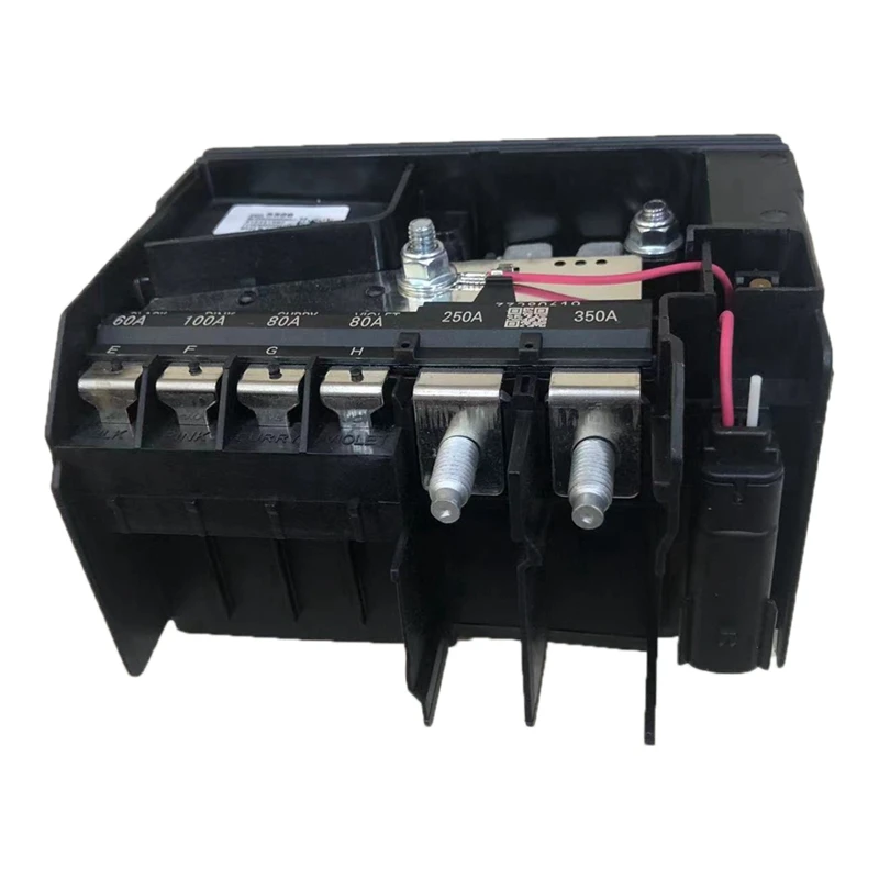 

84335366 Car Engine Compartment Fuse Block For Chevrolet Malibu 1.5L 2.0L 2016-2020 Battery Distribution Cover 84131629