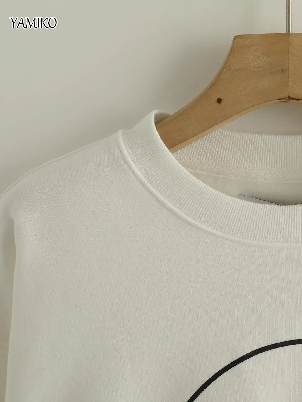 2024 Spring Autumn White Sweatshirts O-Neck Long Sleeve Women Sweatshirt Tops Pullover Cotton Chic Graphic Casual Sweatshirts