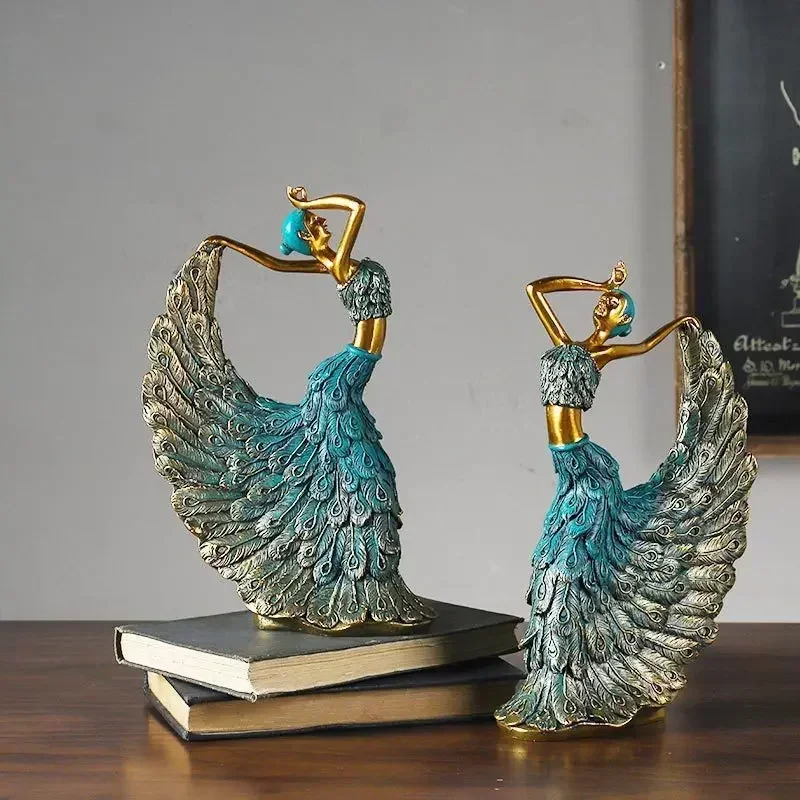 

Creative peacock dancer statue home decoration resin statue sculpture wedding room living room office decoration ornaments craft
