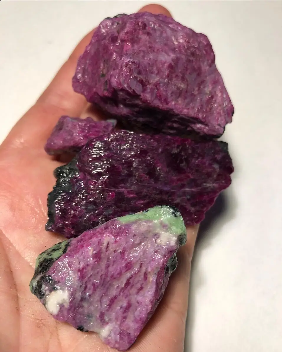 Natural Tanzania Ruby in zoisite , Rough stone,Gemstone Healing stone 2