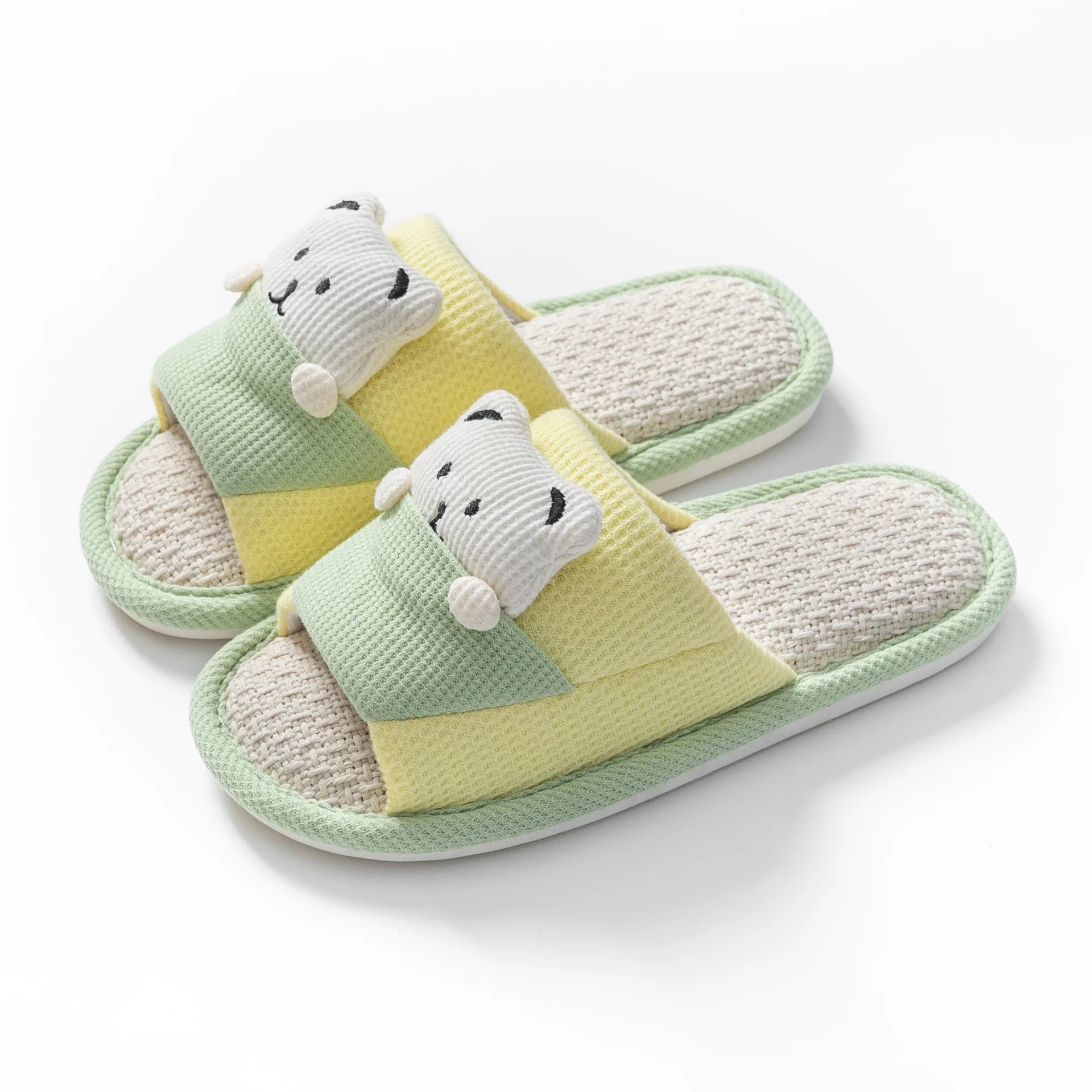 

ZH132 bear couple four seasons personality home indoor comfort cartoon home new linen slippers women's open-toed shoes