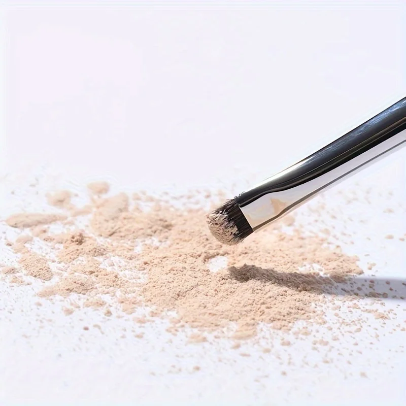 Small eyeshadow brush, ABS plastic handle, natural horse bristles, for detail blending smoky eye makeup, suitable all skin types