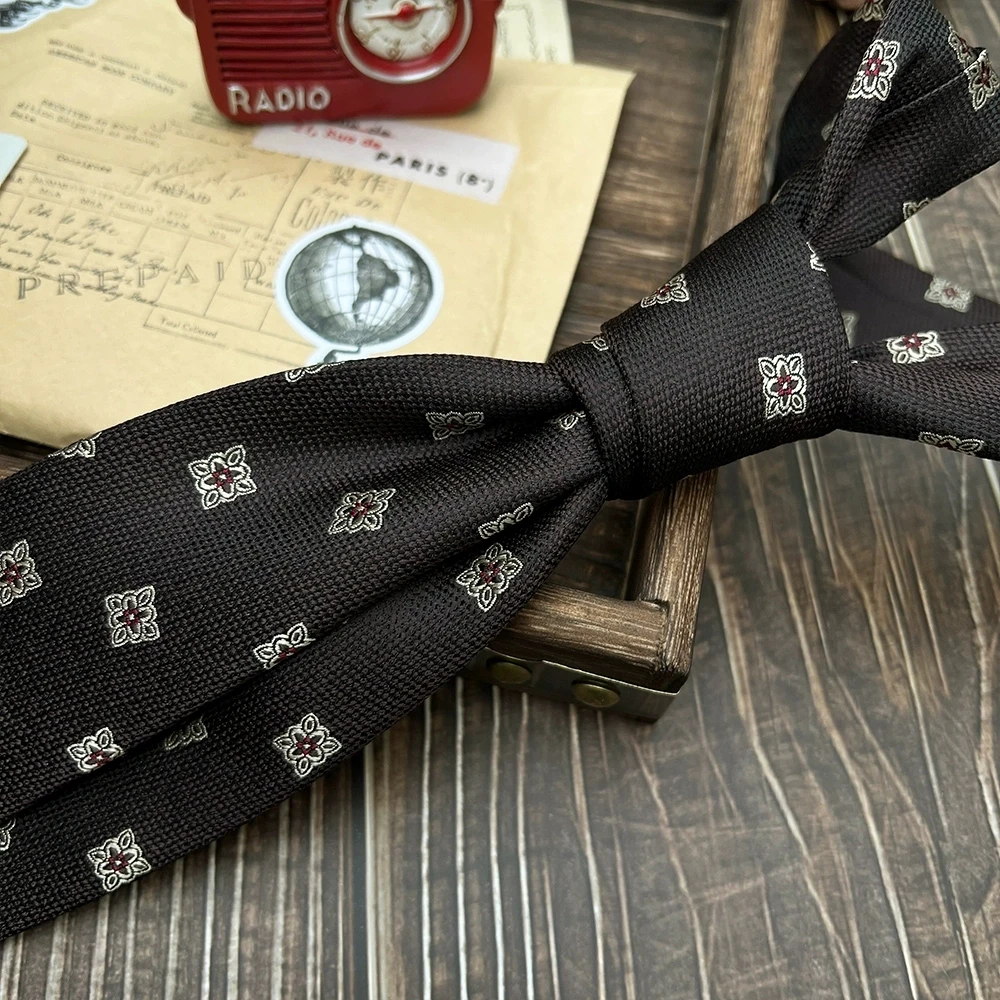 New Trendy Navy Brown Neckties For Men 7cm Formal Business Silk Neck Tie Shirt Suit Cravat Tuxedo Wedding Party Daily Wear Gifts