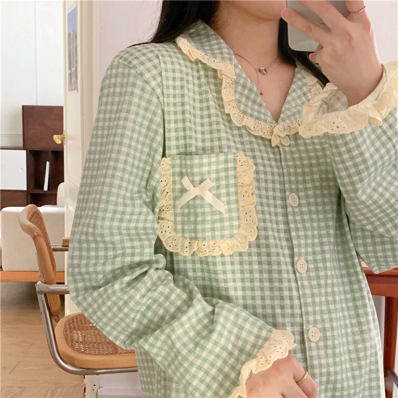 

Lapel Couple Plaid Long-sleeved Pajamas Sweet Lace Simple Home wear Men Women Autumn Winter Leisure Loose Pajamas Set D557