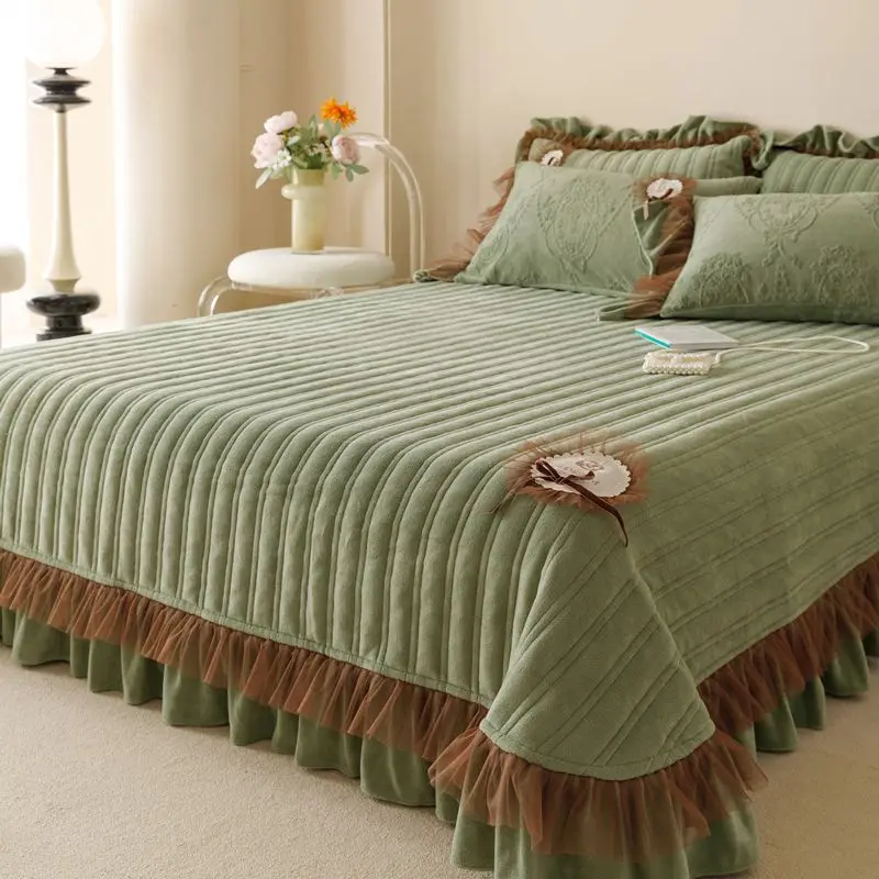 Quilted Bed Skirt Set Bedspreads Warm Winter Mattress Covers Protector Elastic King Size Bedding Mattresses Pillowcases 3pcs