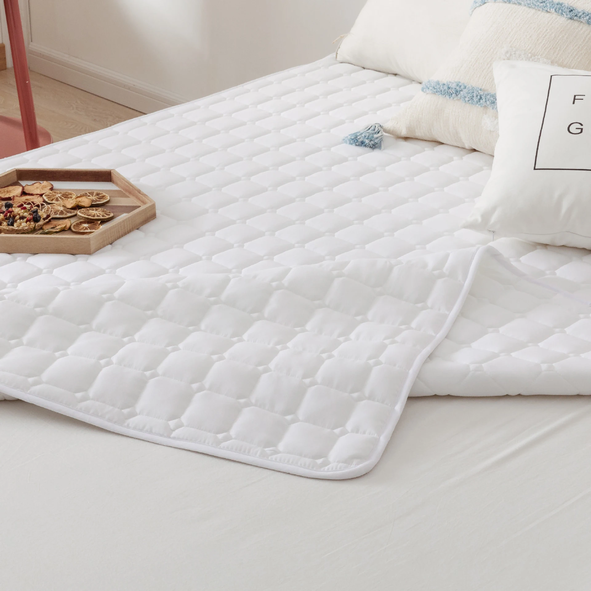 Cotton Thin Section of the Mattress Bed Mattress Tatami Anti-skid Protective Pad Four Seasons Universal Student Dormitory Single