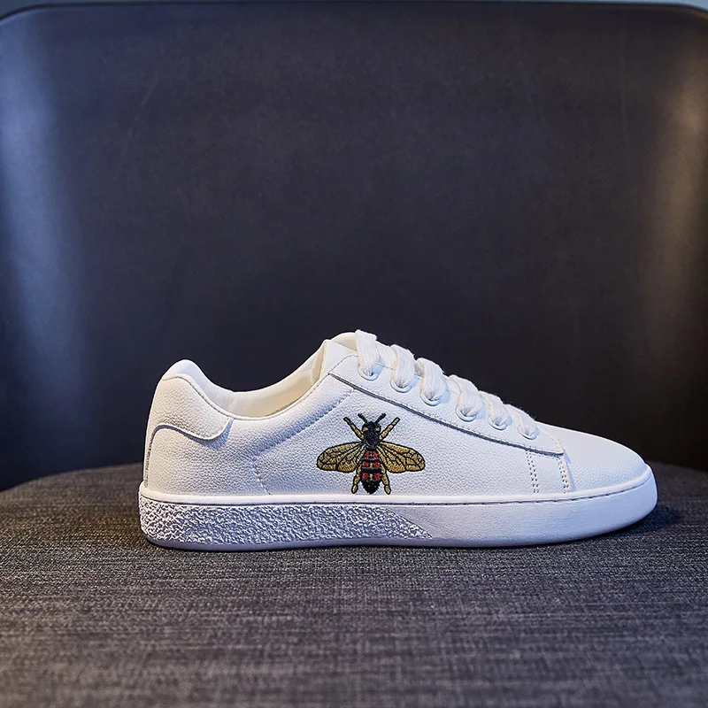 

Spring and Autumn New Women's White Shoes 2023 Trendy Hundred Board Shoes Shoes Shoes Embroidery Casual Shoes Female