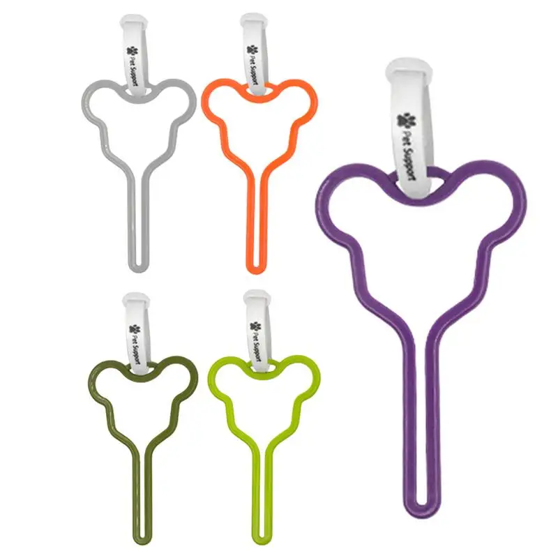 

5 Pcs Dog Poop Bag Holder Clean Pets Supplies Pet Leashes Carrier Clip Poop Bag for Walking Dog Poop Bag Dispenser Holder