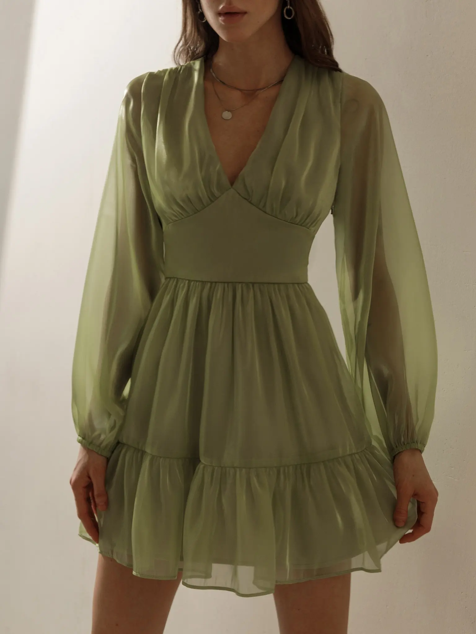 Lichi Dress 2024 New Summer Light Ruffled Chiffon Mini Dress V-Neck Premium Dress Airy Puffed Sleeve Flared Hem Party Dresses