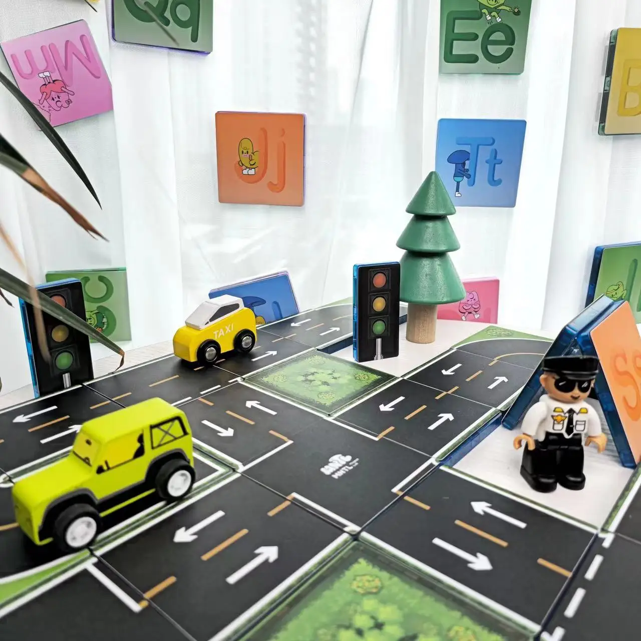Magnetic Tiles Road Toppers Set Kids Building Blocks Toddles Learning Educational Magnetic blocks 42pcs for children