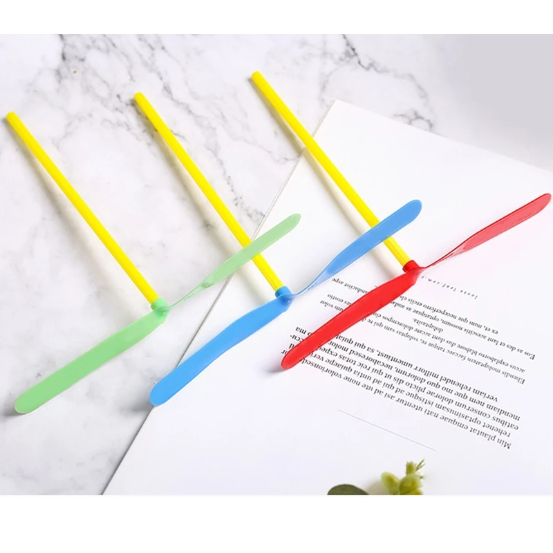 Flying Bamboo Propeller Toy 100PCS Multicolour Funny Outdoor for Children Kindergarten 3/4/5Y