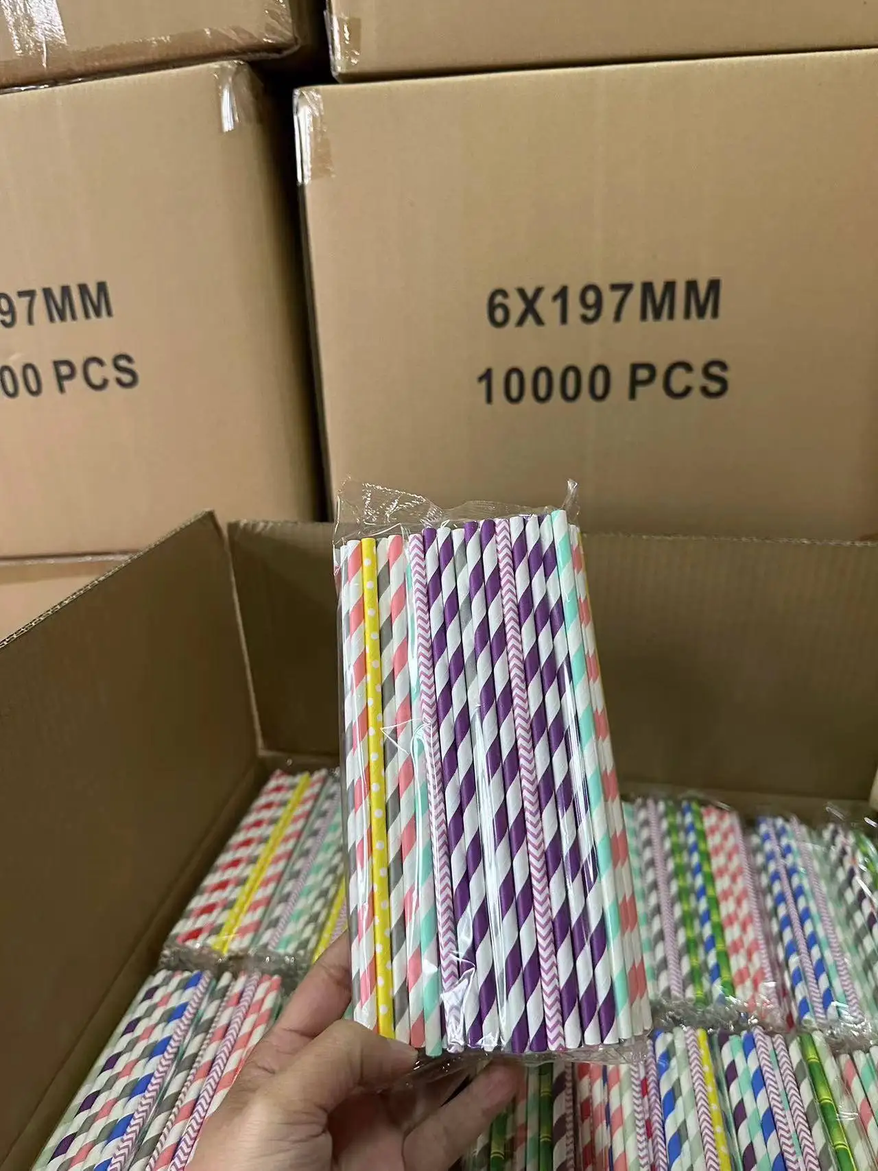 Straws Disposable straws Bar Restaurant Straws Creative Arts party straws Random mixed color bare tube 6*197mm/10000 pieces