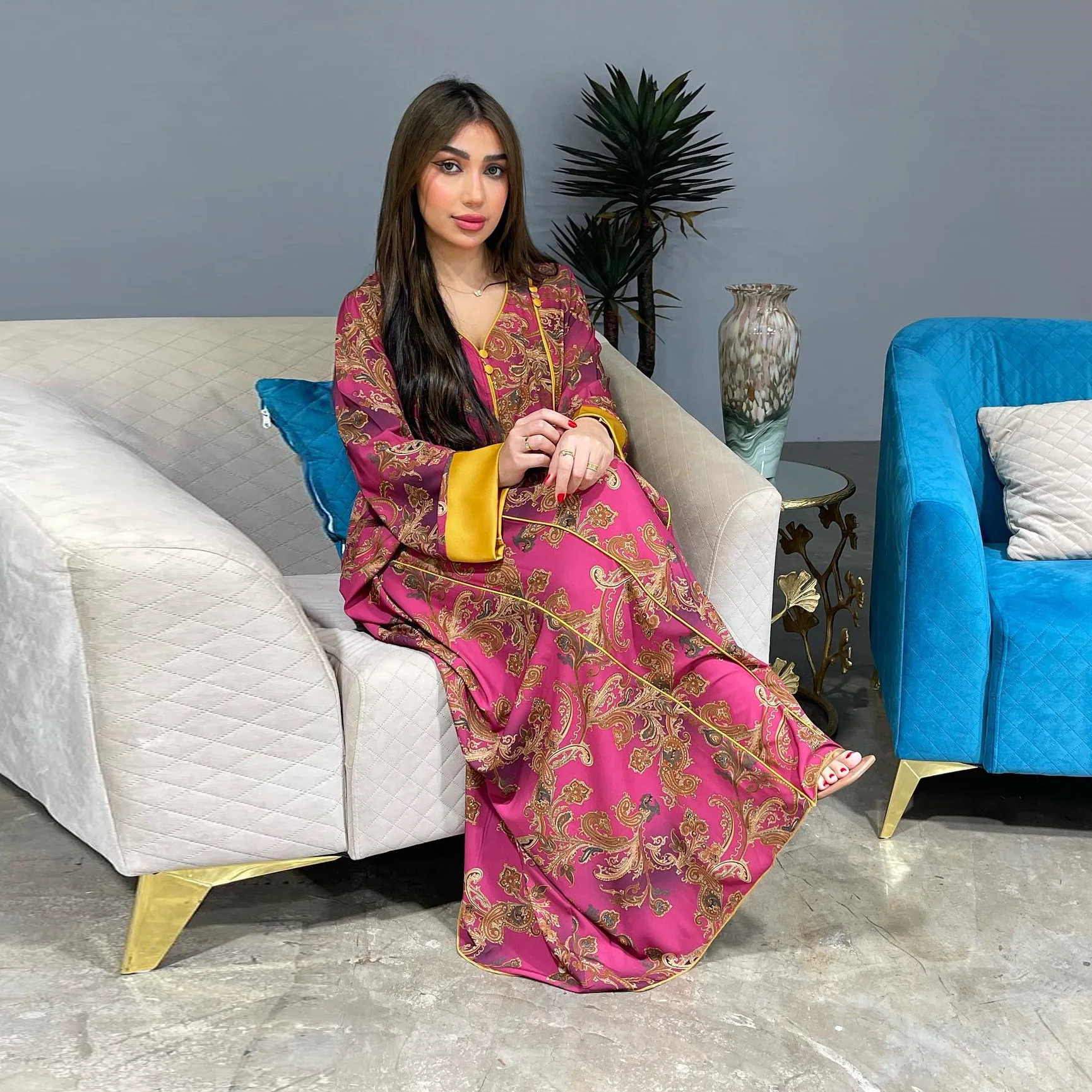 

Мусульманский Арабский Дубай Abayas 2024 Модный цветочный принт свободный женский халат Ближний Восток исламский высокое качество женское платье