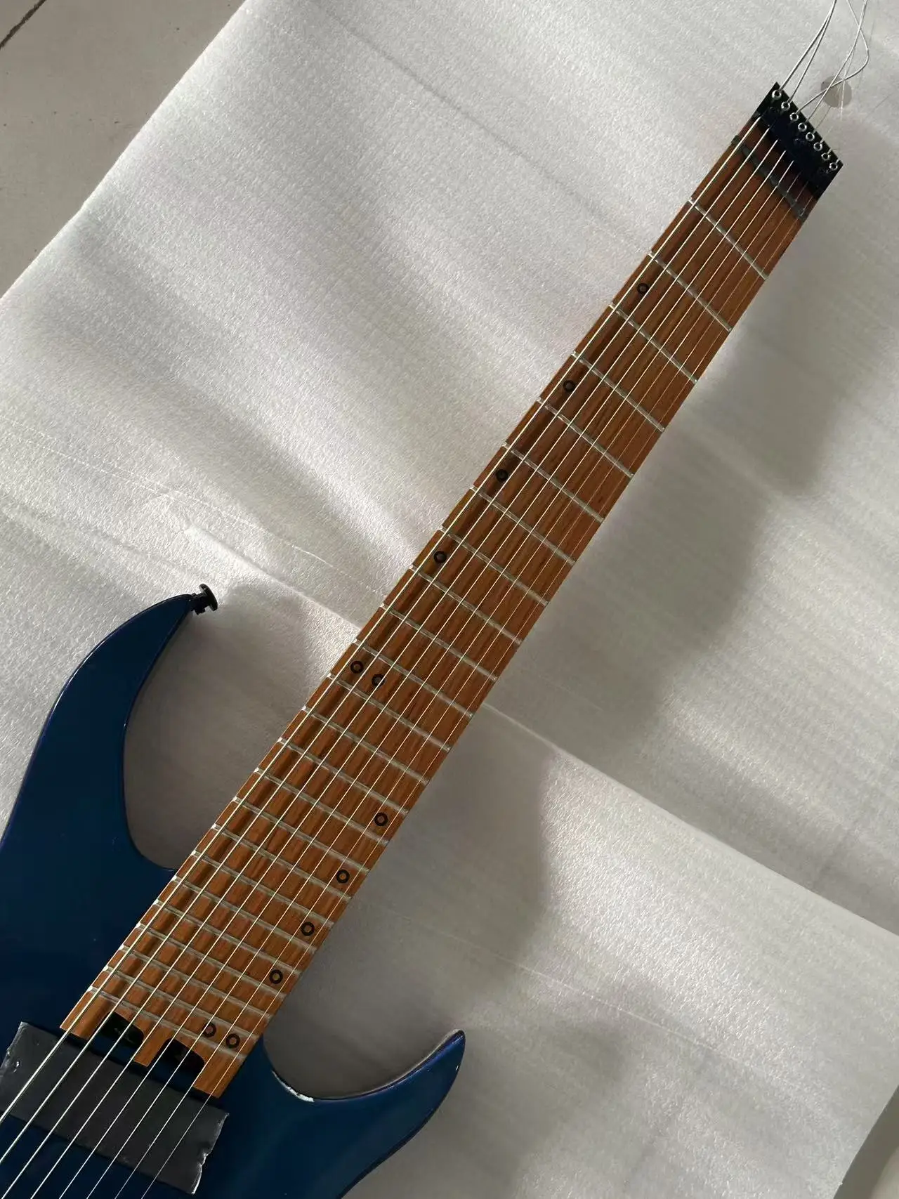 Carbonized Maple Chameleon Blue Headless 8 strings Electric Guitar Alder Wood