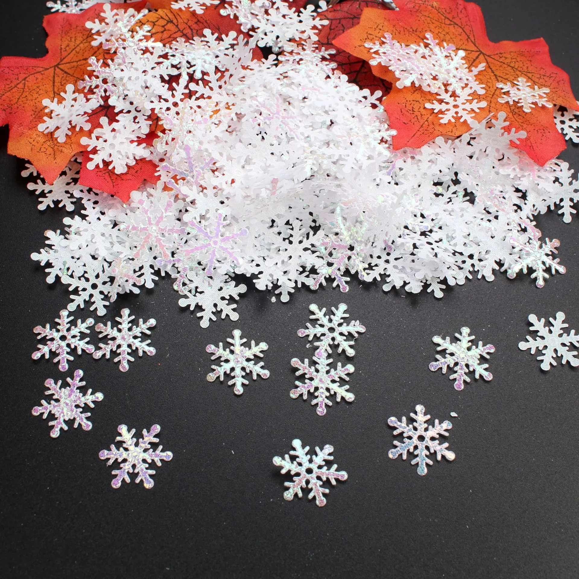 300pcs Christmas Snowflakes Confetti Artificial Snow Xmas Tree Ornaments Decorations for Home Winter Party Wedding Decoration