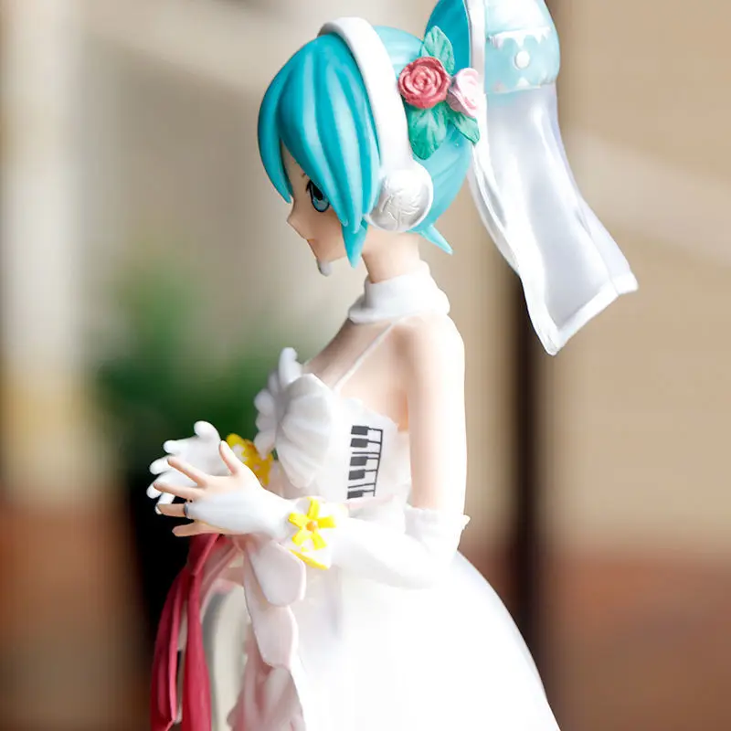 Hatsune Miku Wedding Figure 5