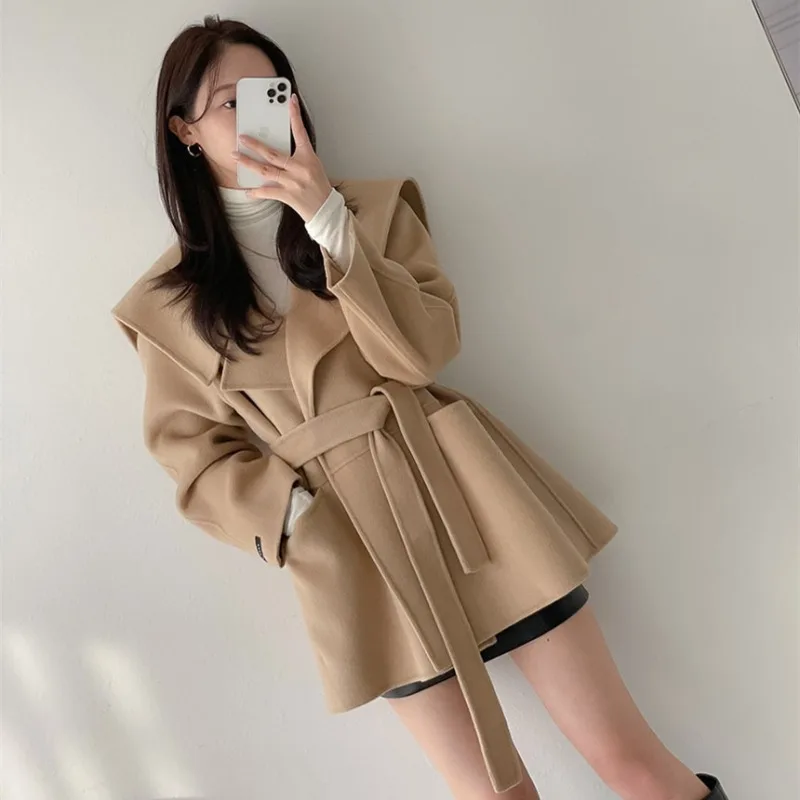 

Wakuta women clothes