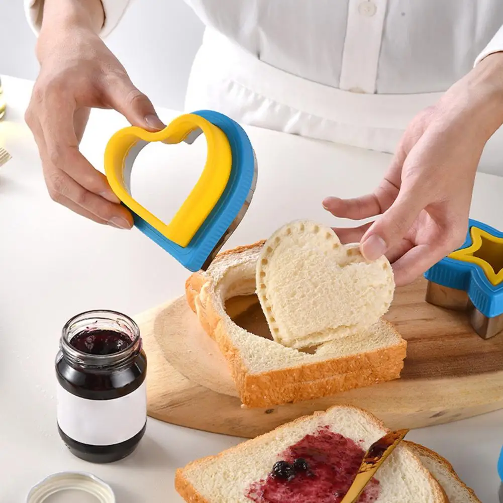 

Sandwich Cutter Dishwasher Safe Sandwich Cutter Fun Kitchen Gadgets 6 Sets of Cute Cartoon Dinosaur Star Love Heart for Diy