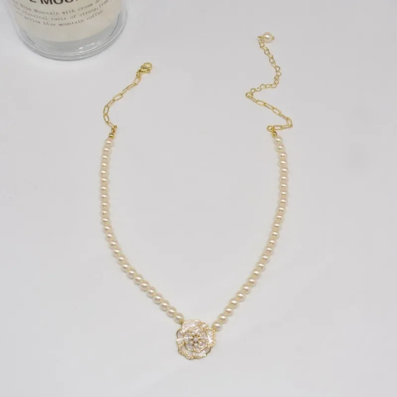 Women's Necklace Flower Imitation Pearl Luxury 2024 Korean Fashion Banquet Clavicle Chain For Women Fashion Jewelry Accessories