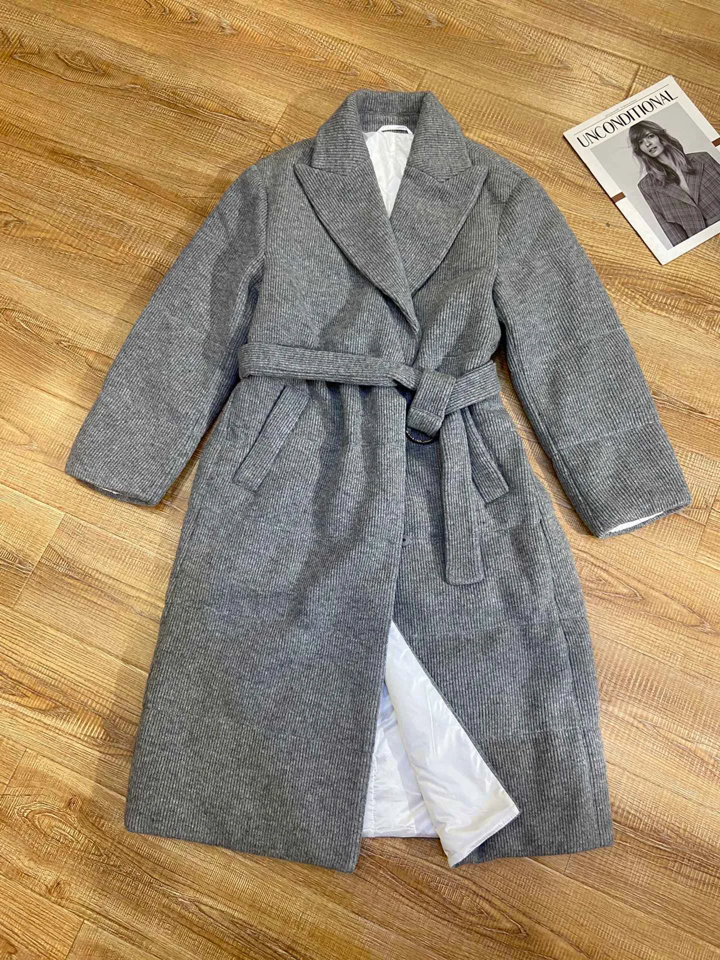 Рисунок 3 - Легкое пуховое пальто