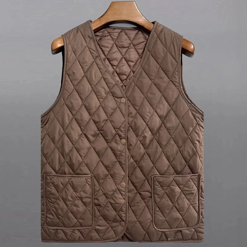 Dark coffee color [small plaid vest]]