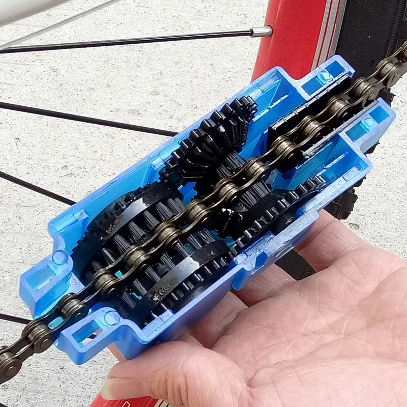 Bicycle Chain Cleaning Brush Bike Chain Washer and Scrubbing Tool Outdoor Mountain Road Cycling Maintenance Cleaning Tool