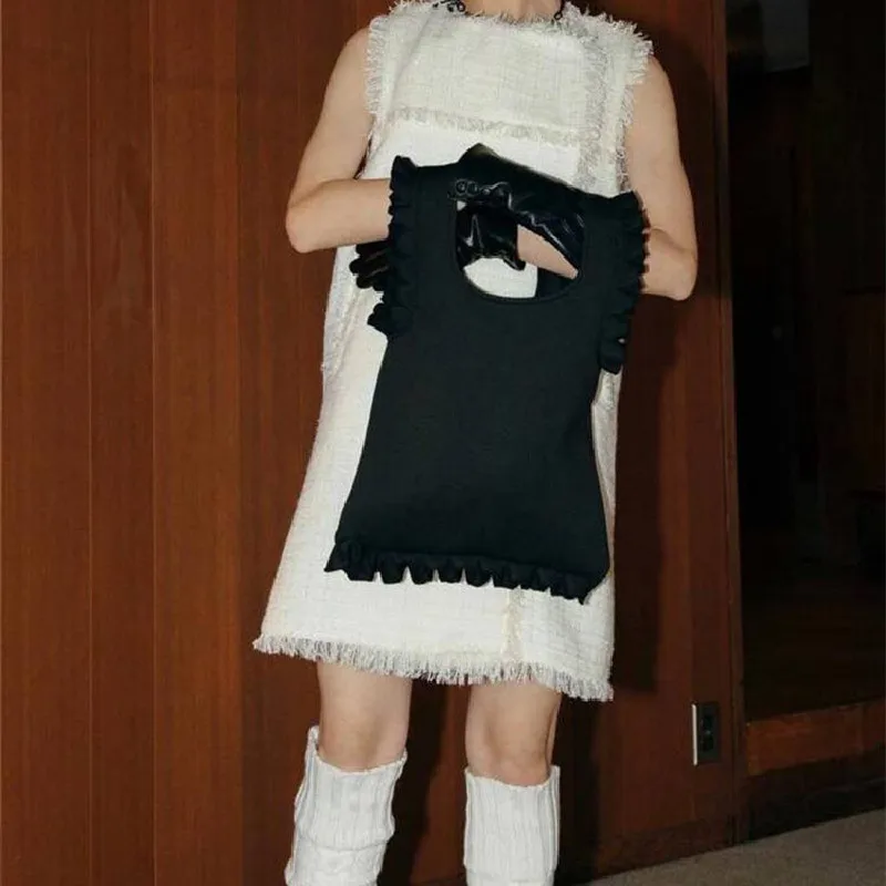 Korean Style Large Capacity Shopping Handbags For Women Chic Folded Knit Pleated Bags Female Fashion Stripe Panelled Tote Bag