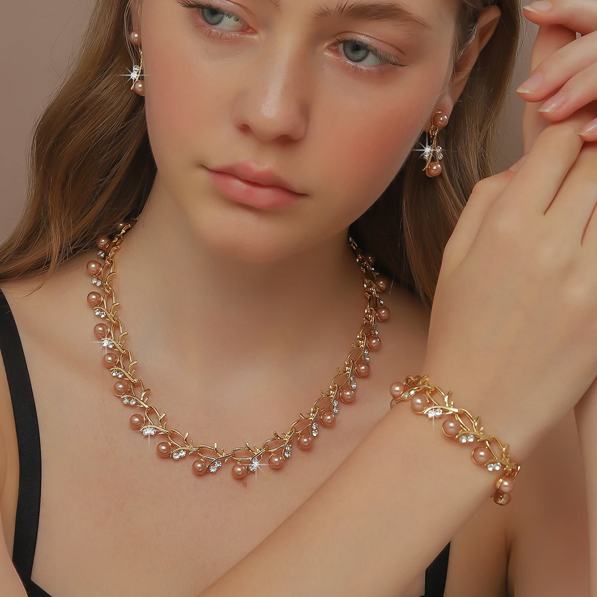 طقم لؤلؤ بلوسوم الأنيق