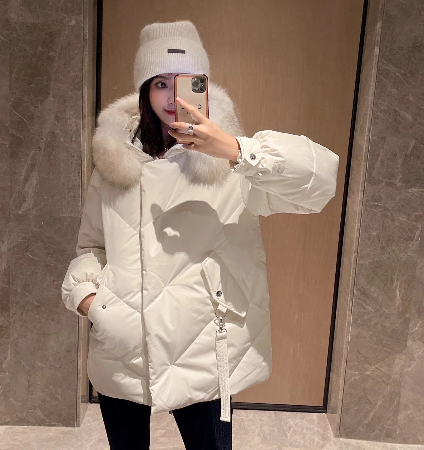 

2023 AW Women's High-Quality Luxurious Large Fur Collar Mid-Length White Goose Down Down Jacket Thickened Loose Straight Jacket