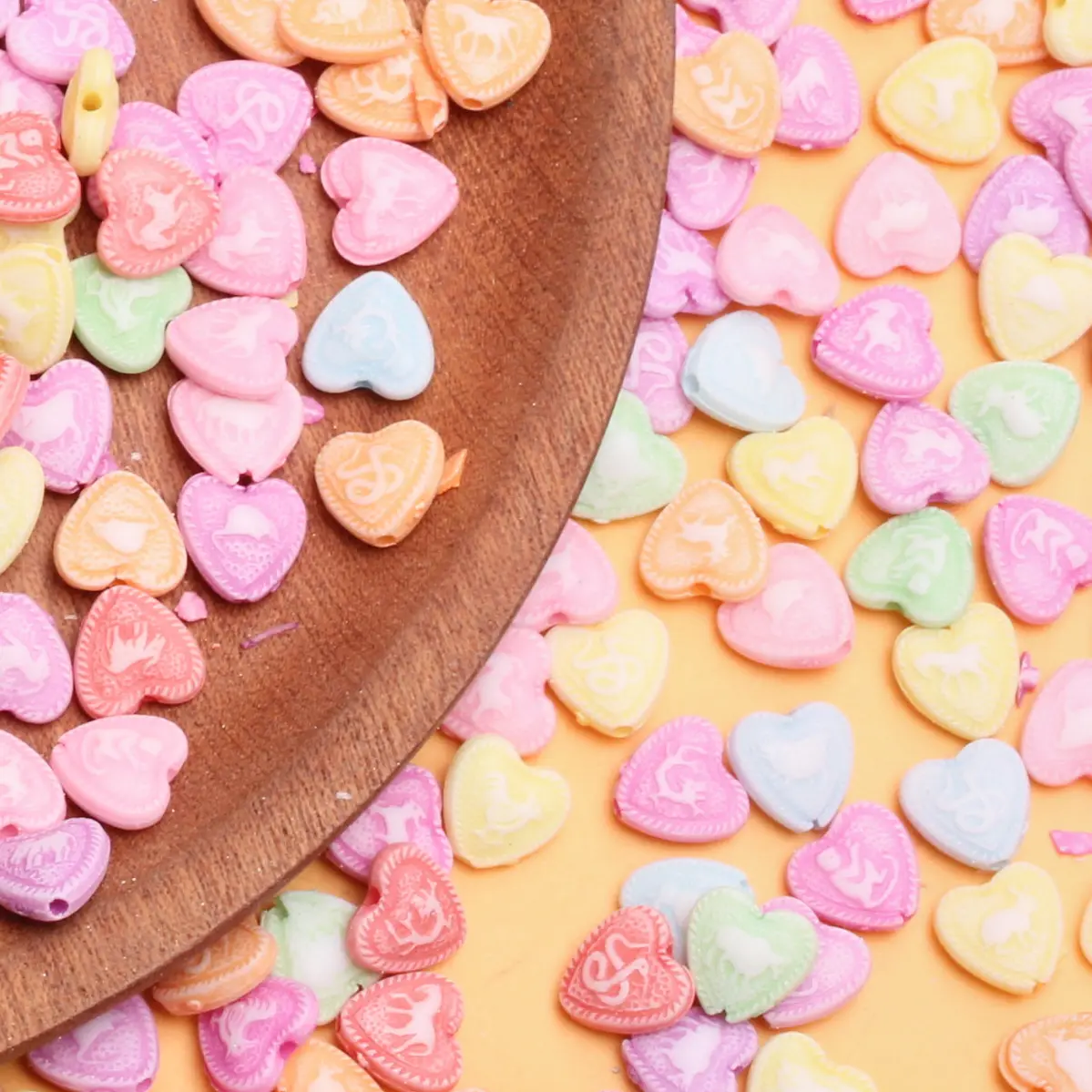 

500g/bag White Colorful Acrylic Cartoon Animal Heart Beads Material DIY Handmade Necklace Bracelet Wholesale