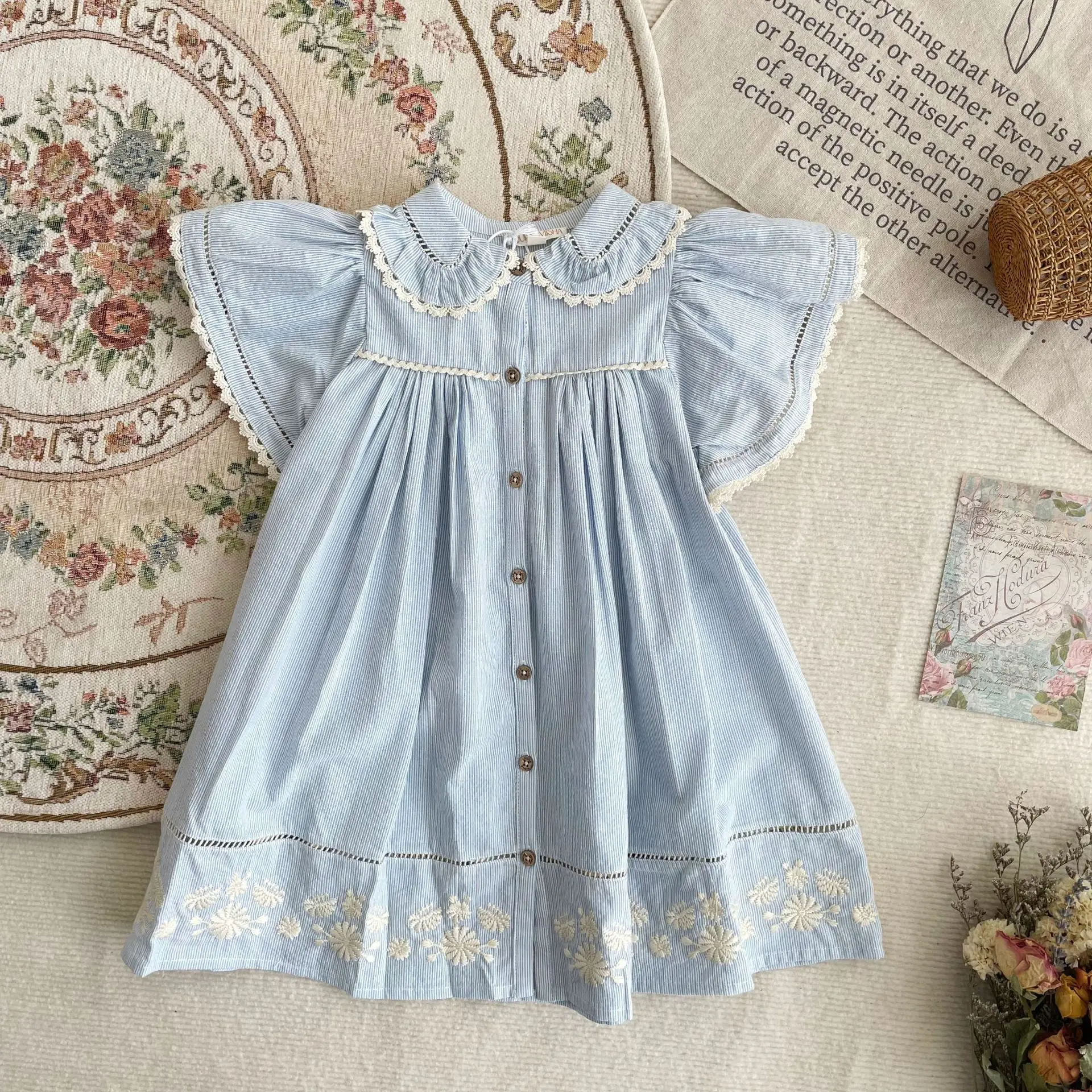 

Baby Girls Infant Dress Summer INS Princess Dress Embroidered Lace Cut-out Fashion Single Breasted Doll Neck Dress 2023 Summer