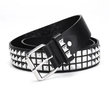 Cinturón con remaches de cuentas cuadradas piramidales de metal, cinturón de diseño.