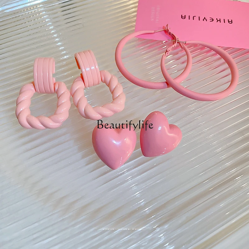 

Pink Acrylic Twist Heart and Circle Earrings Sweet Cute Girlish Heart Ear Studs All-Match