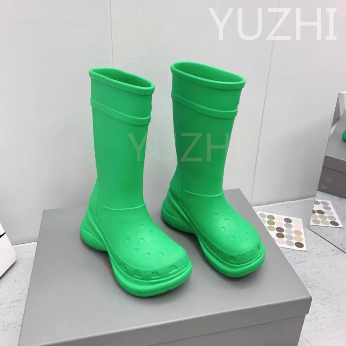 

Classic Luxery Flat Thick 6CM Rain Boots Women Rubber Waterproof Shoes Thick Bottom Hole Calf Boot Solid Fashion Boots