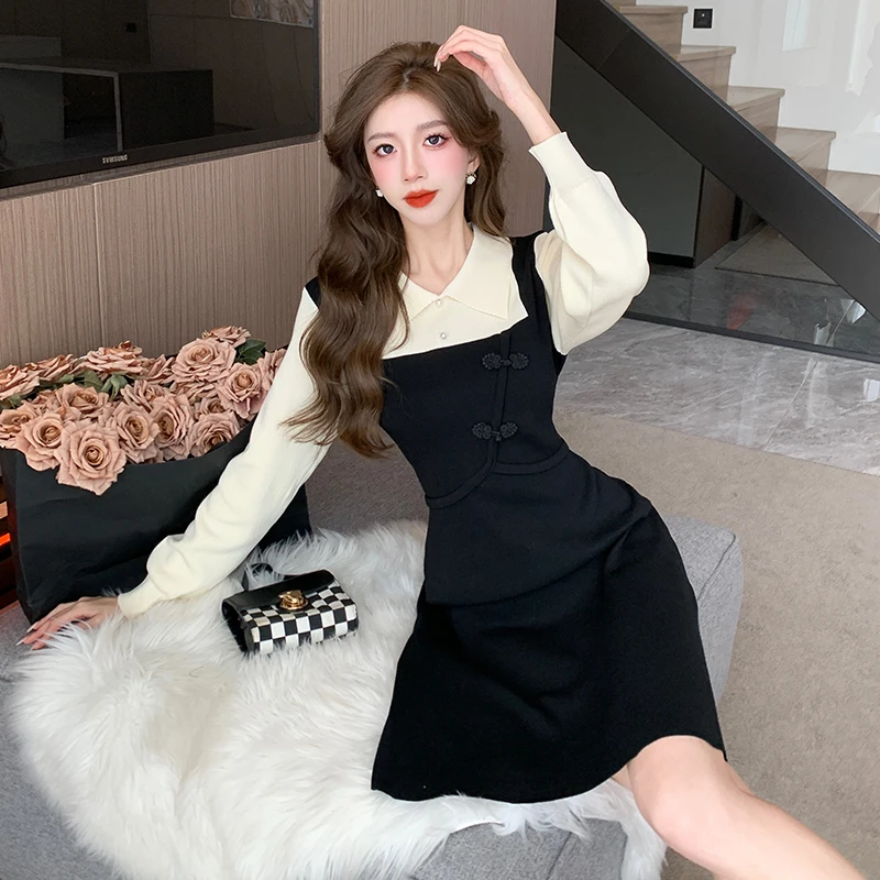 

Winter new French vintage disc button little black dress advanced sense waist slimming knit dress