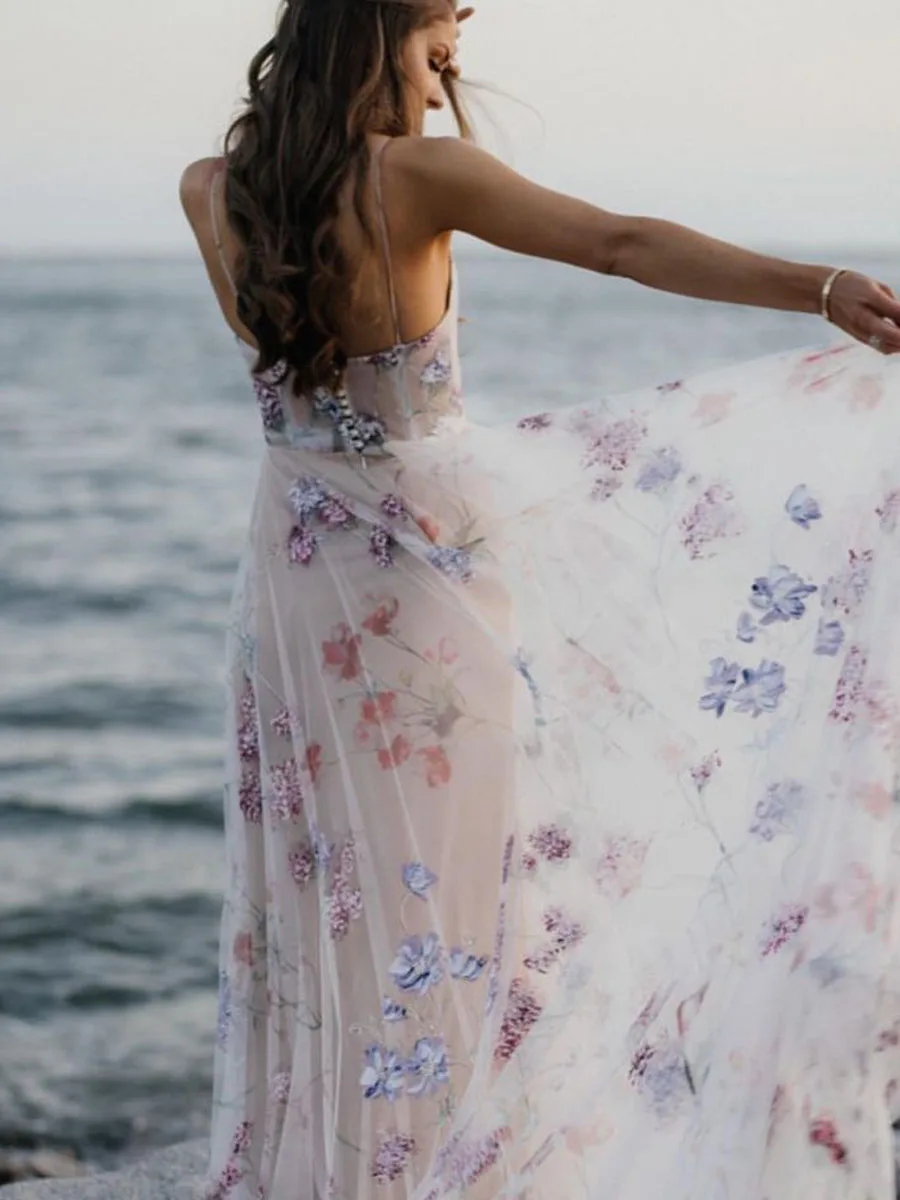 

Spaghetti Straps Bohemian Boho Beach Wedding Dresses Print Flower Bridal Dresses Vestidos De Renda