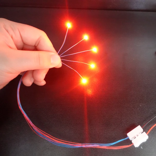 5pcs Flashing Led SMD 0805 Blink Led 3V Model Train Pre-soldered Micro Railway Layout for Toy Gundam Lighting Free 1 Battery Box 4